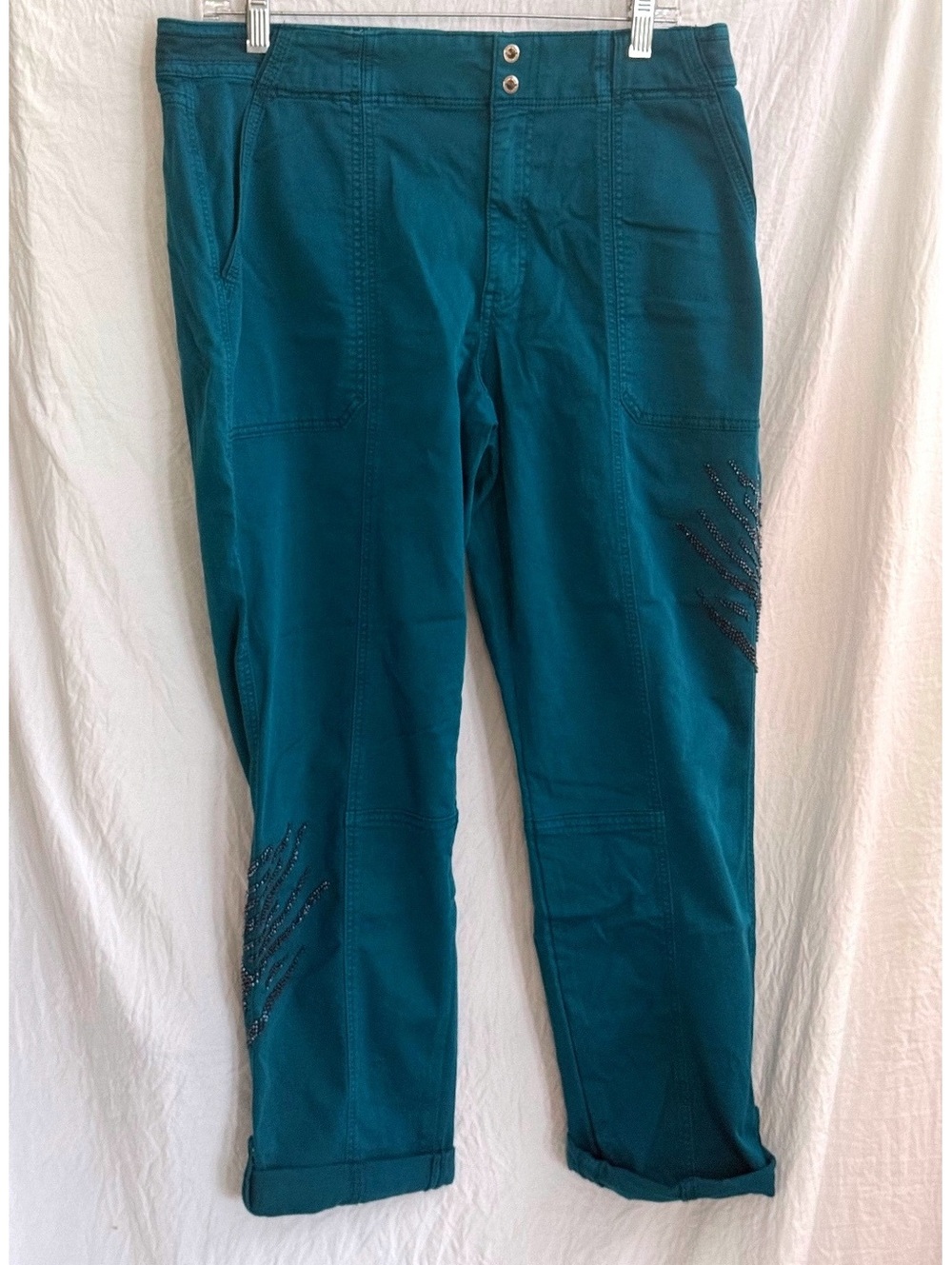 🆕LISTING🆕 WHBM Bluish Green Decorative Capri